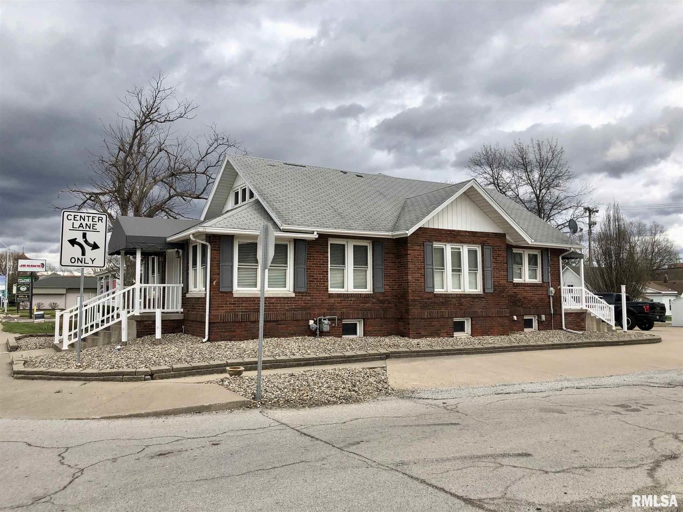 435 W Jackson St, Macomb, IL 61455